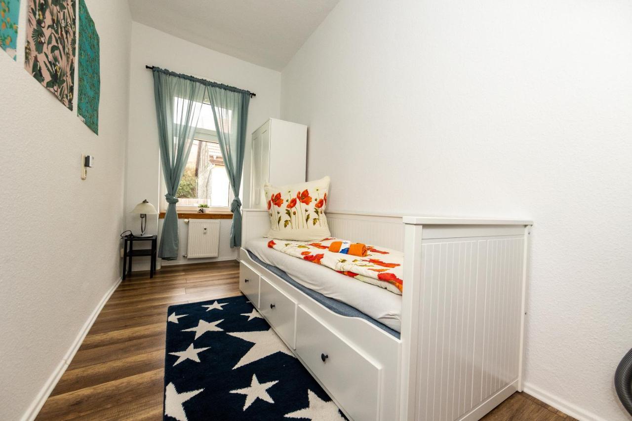 Grossraum-Apartments Mit 2Sz, Wz, Kueche, Smart-Tv, Parken, Etc Erfurt Extérieur photo